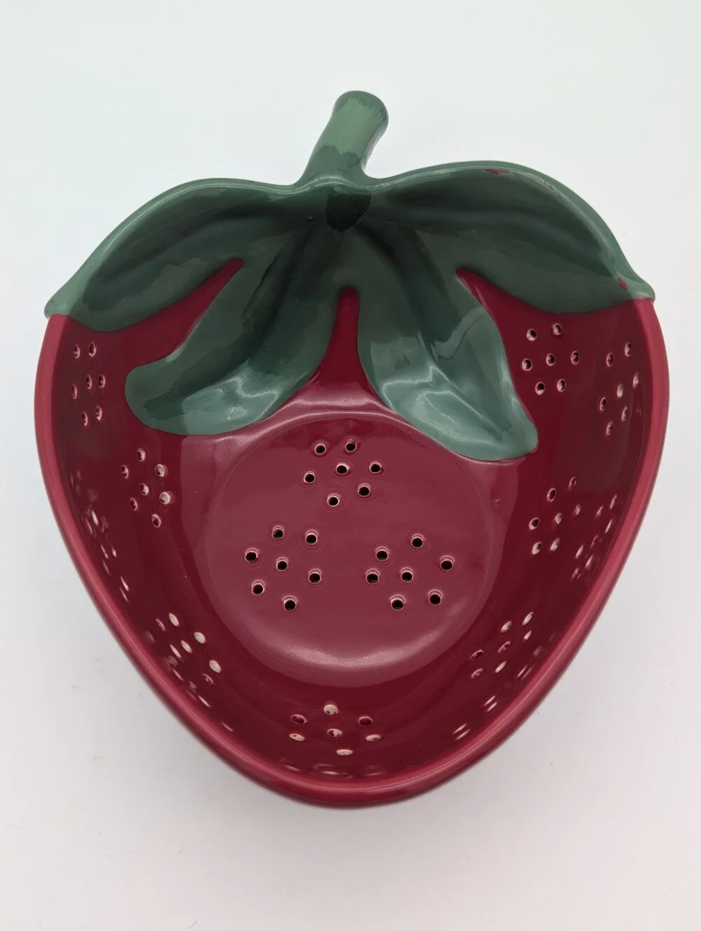 Vintage (2002) Tender Heart Treasures Ceramic Strawberry Colander/Strainer